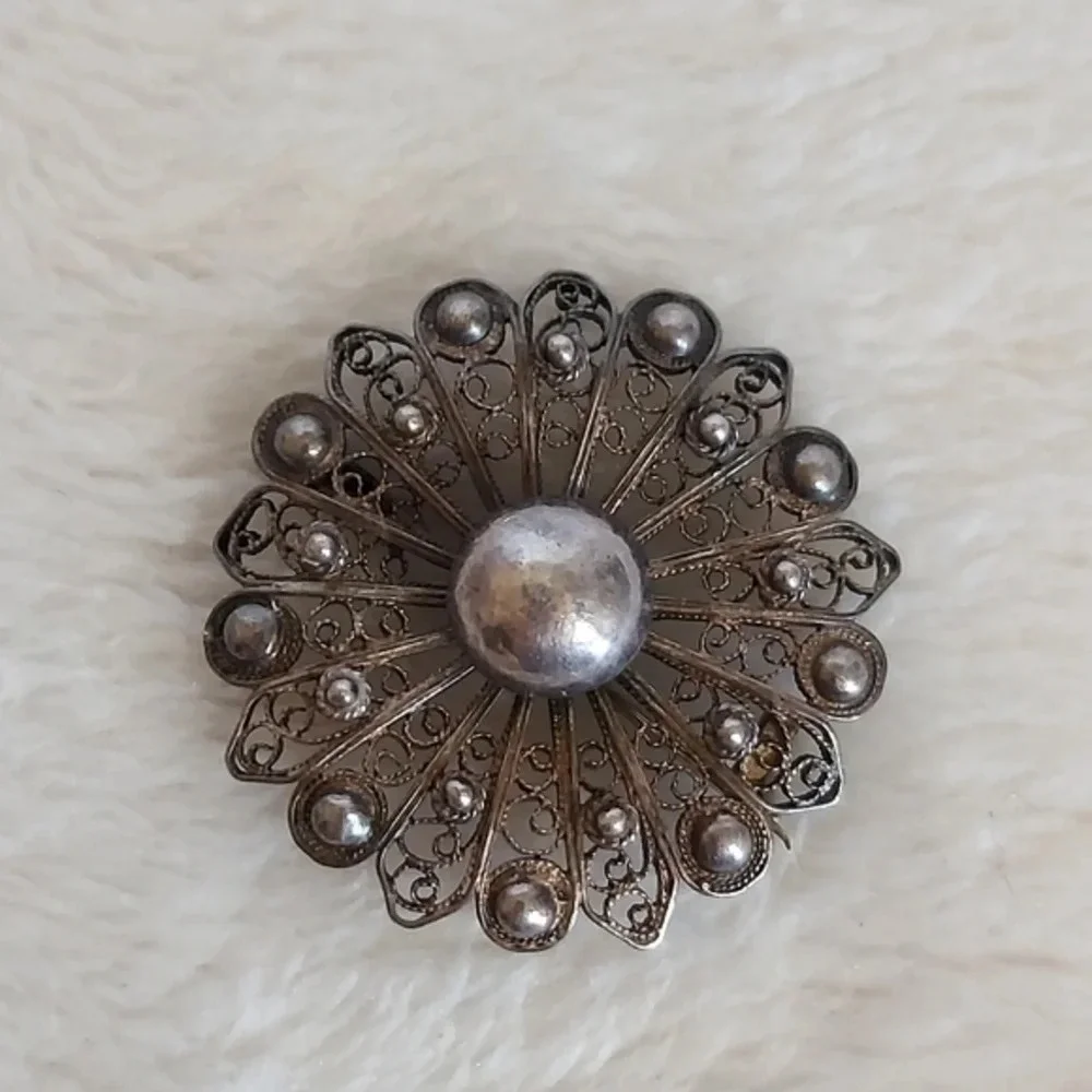 Vintage Sterling Silver Sunburst Filigree‎ Brooch